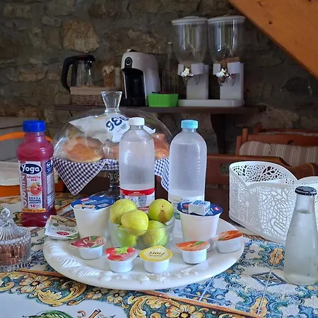 Alojamento de Acomodação e Pequeno-almoço Nonna Angela 3*